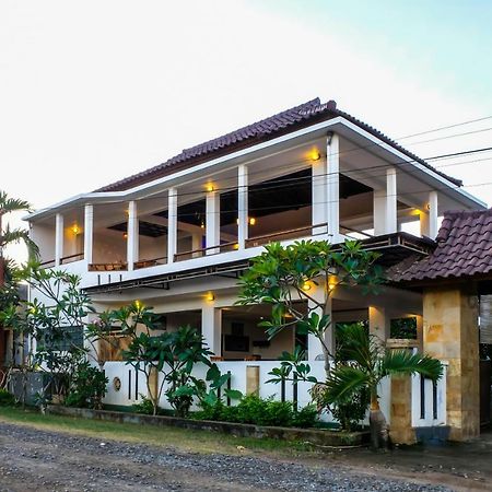 Friends Beach Hotel Kuta  Extérieur photo