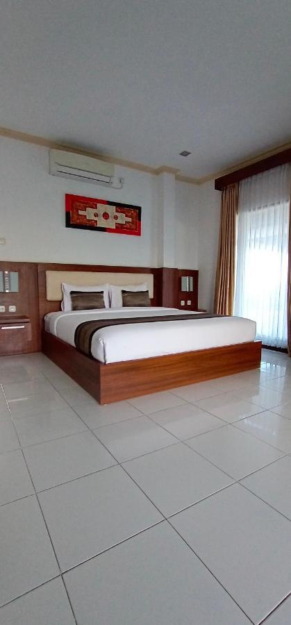 Friends Beach Hotel Kuta  Extérieur photo