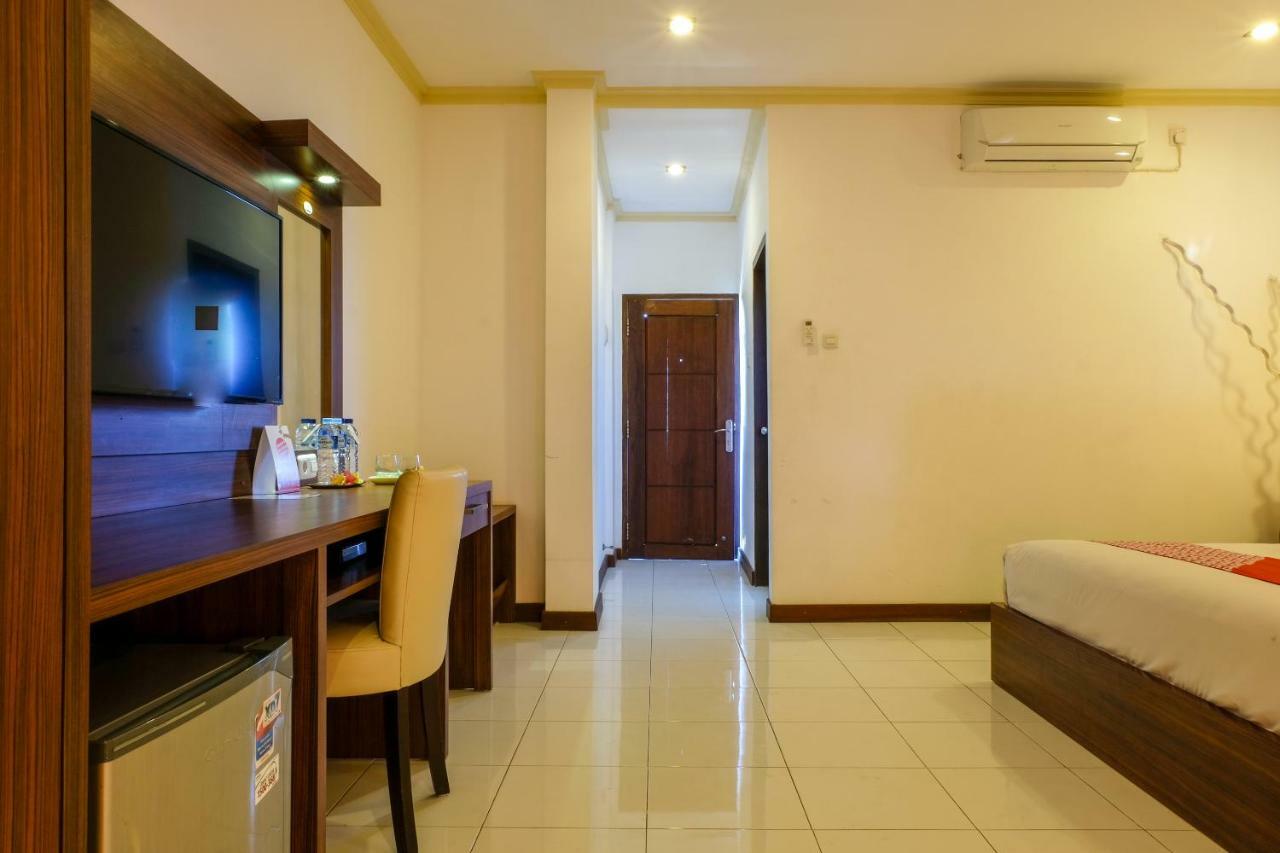 Friends Beach Hotel Kuta  Extérieur photo