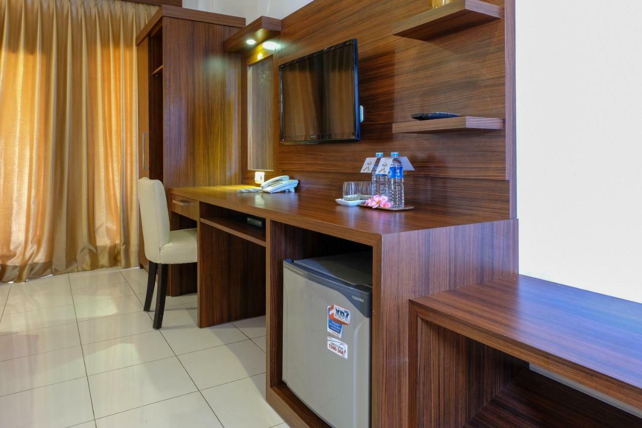 Friends Beach Hotel Kuta  Extérieur photo