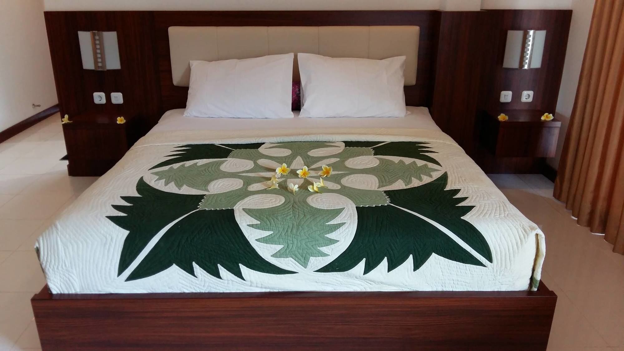 Friends Beach Hotel Kuta  Extérieur photo